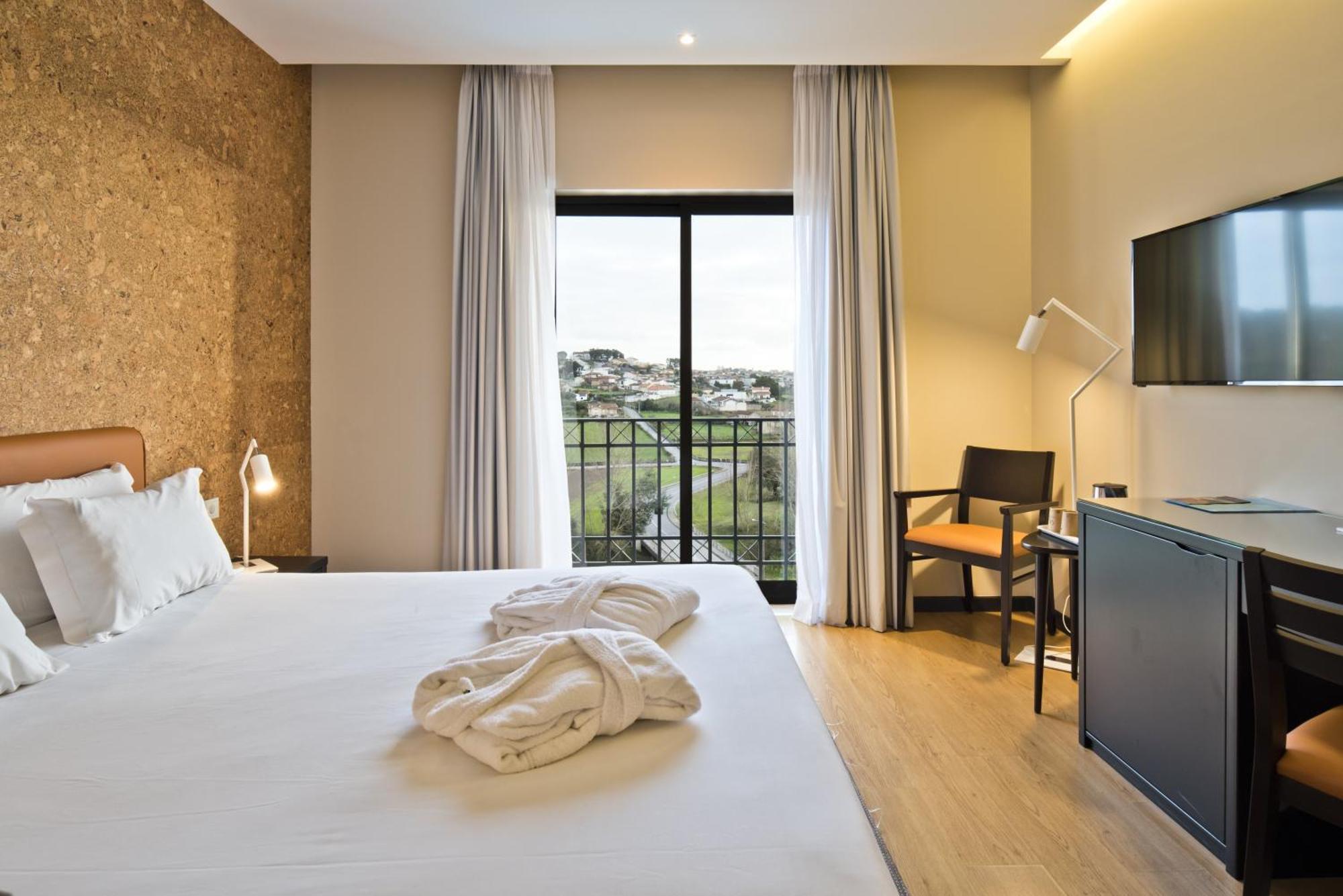 Lam Hotel Estarreja Extérieur photo
